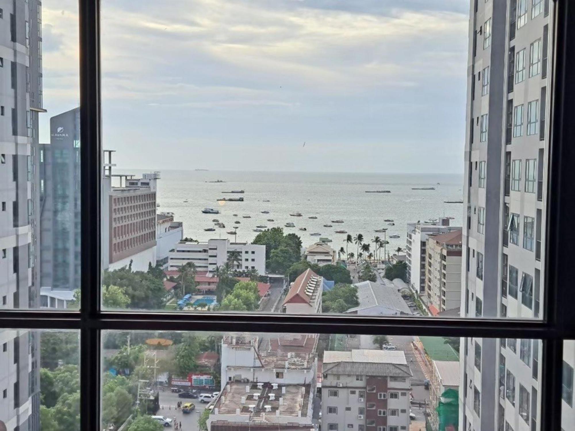 The Base Central Pattaya By Mickey Ngoại thất bức ảnh
