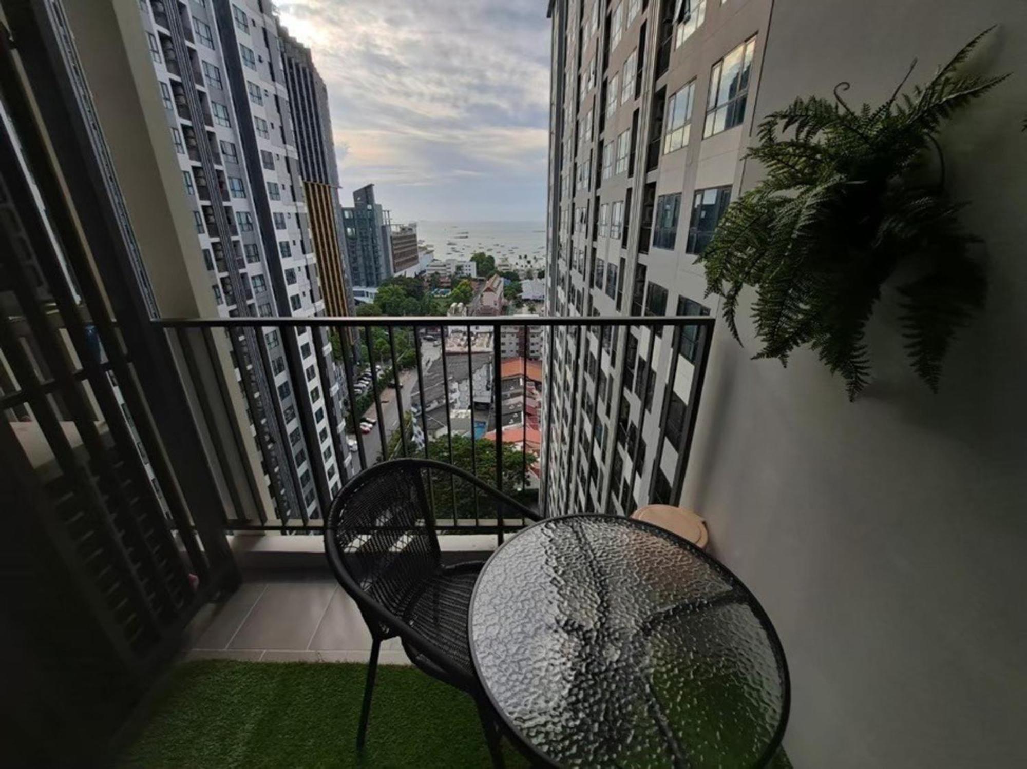 The Base Central Pattaya By Mickey Ngoại thất bức ảnh