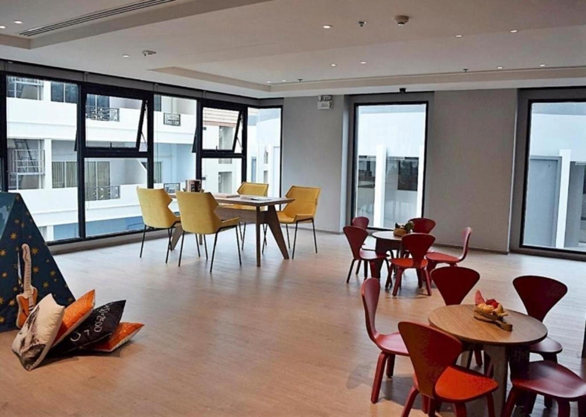 The Base Central Pattaya By Mickey Ngoại thất bức ảnh